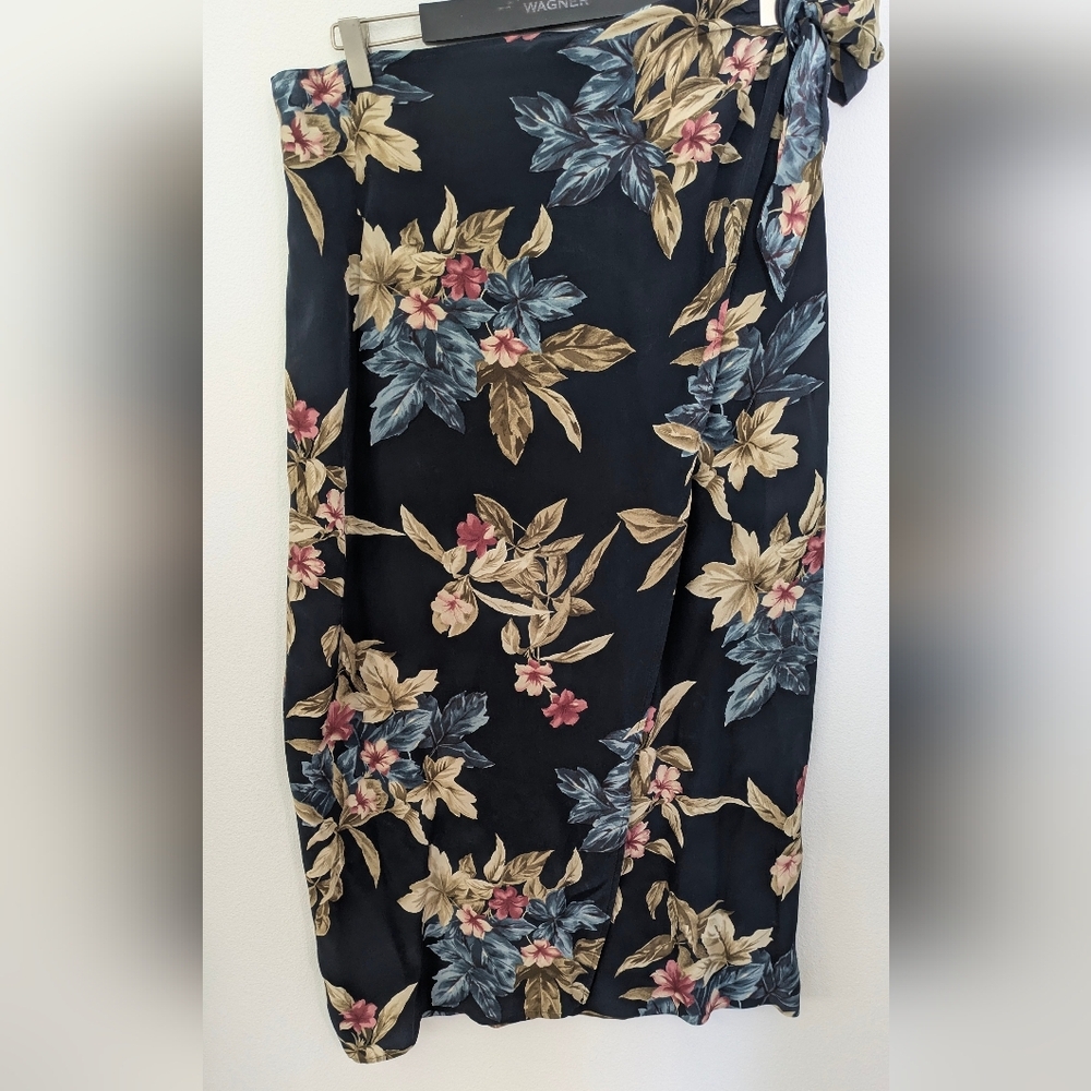 Vintage Rena Rowan From Saville 100% Silk Wrap Maxi Skirt Floral Blue size 12 - Picture 2 of 8